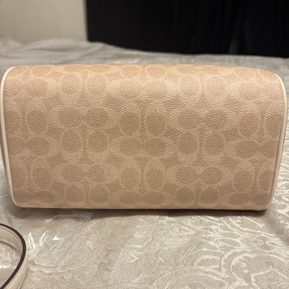 Coach Rowan Tan/Chalk NWT Never worn - Picture 3 of 7